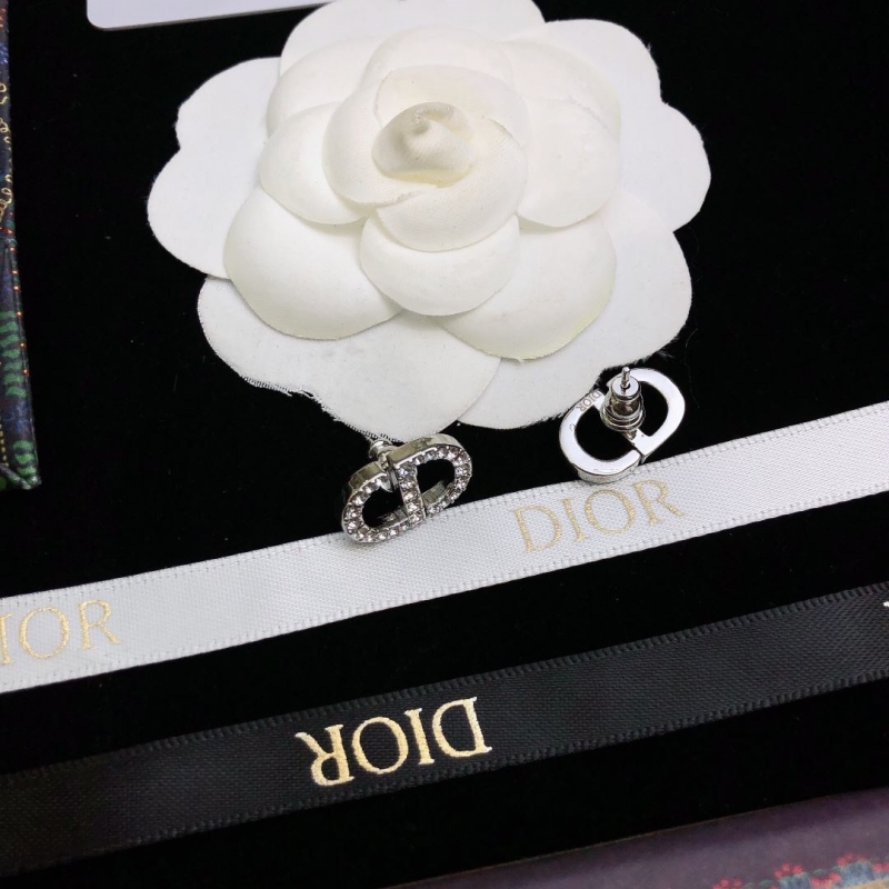 chr1st1an D10r earrings